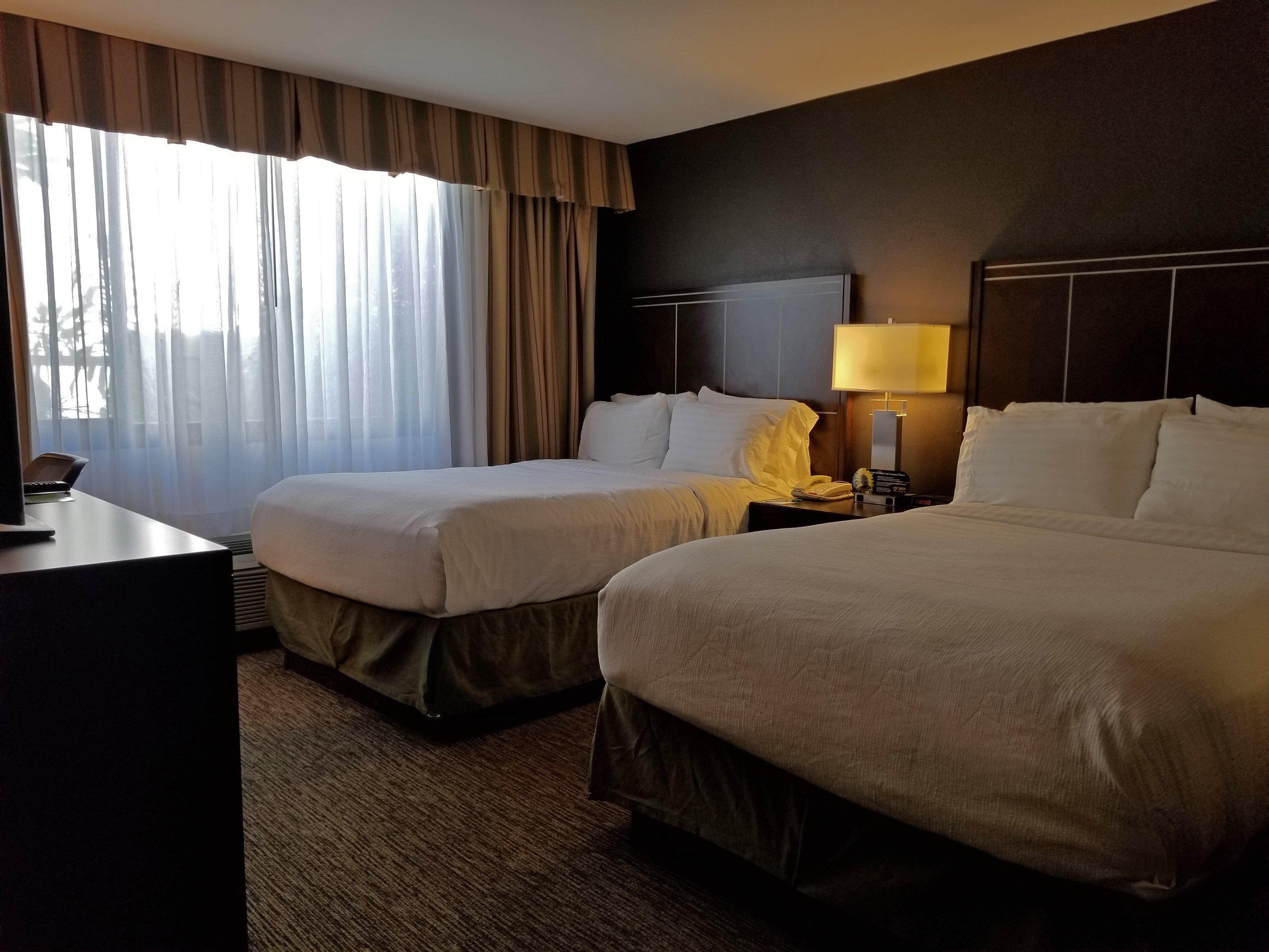 Holiday Inn Hotel & Suites Anaheim By Ihg Exterior foto