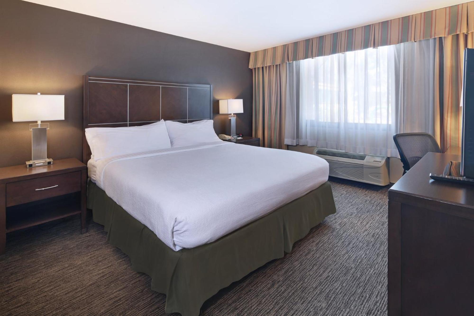 Holiday Inn Hotel & Suites Anaheim By Ihg Exterior foto