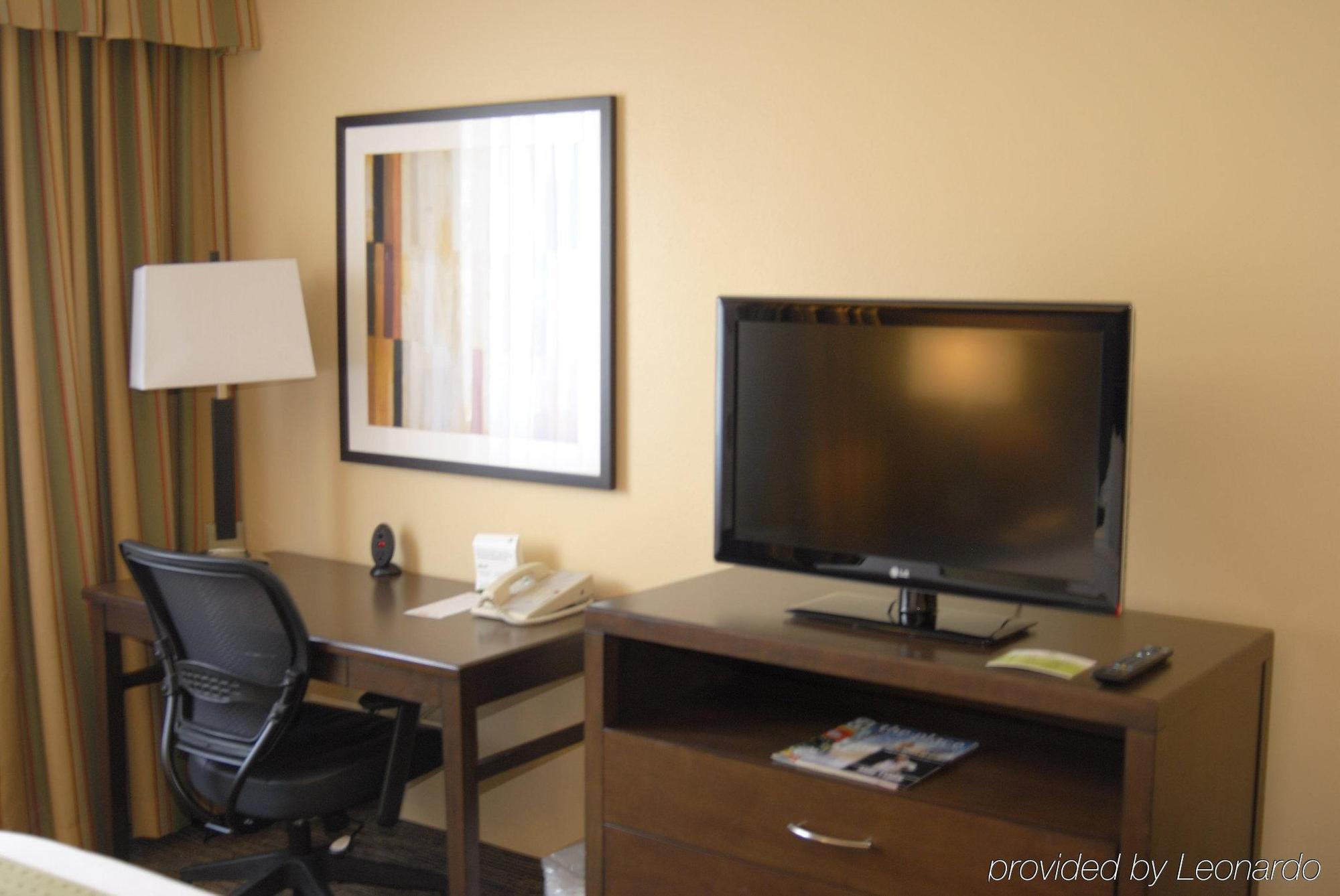 Holiday Inn Hotel & Suites Anaheim By Ihg Exterior foto